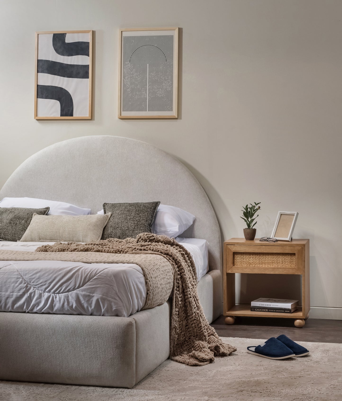 Luna Bed