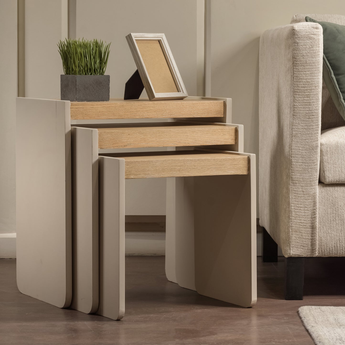 Dunes Nesting Tables