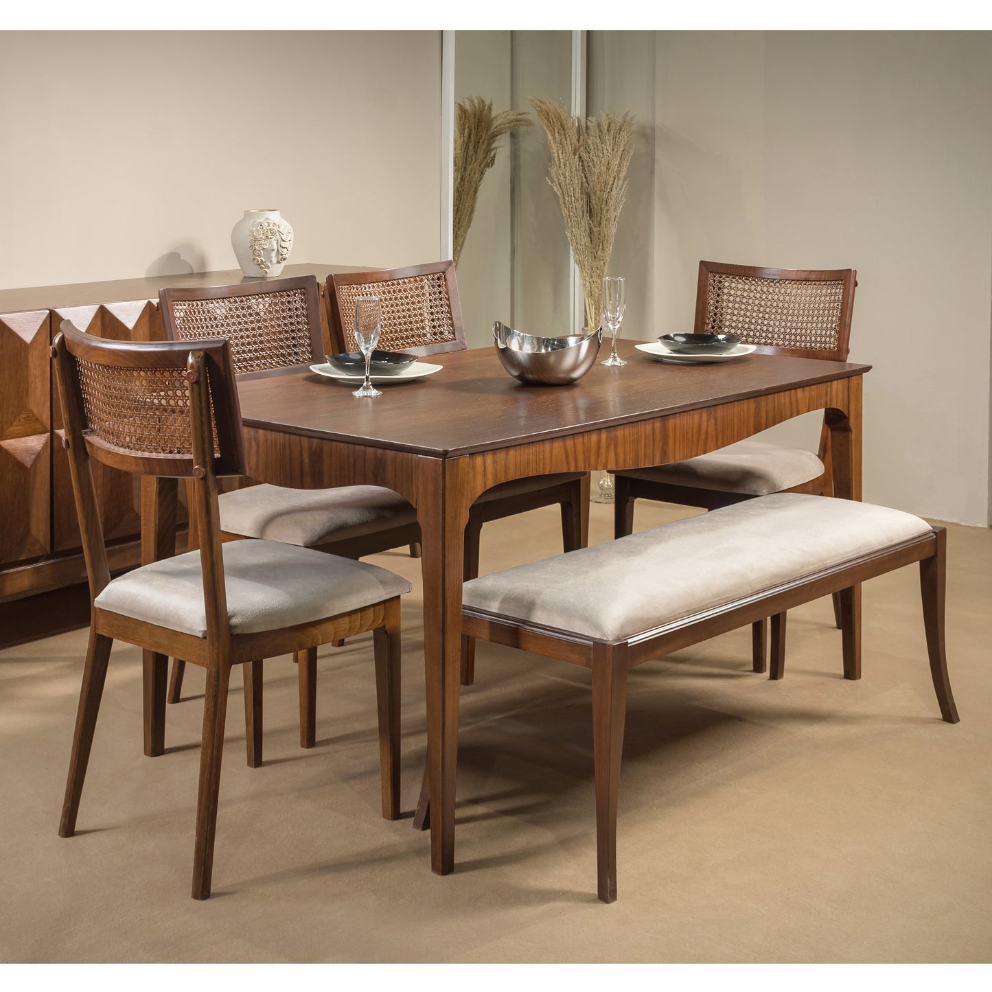 Larisa Dining Set