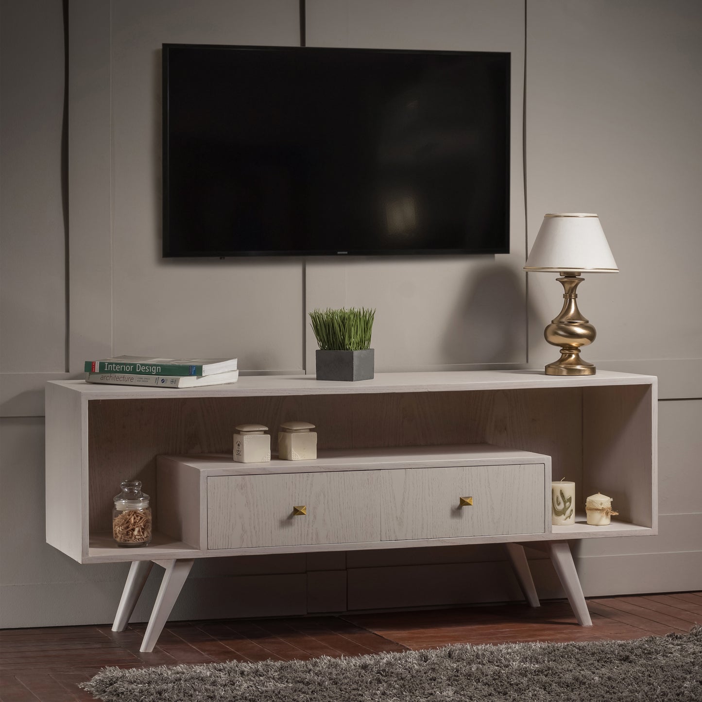 Linear TV Unit Lacquer